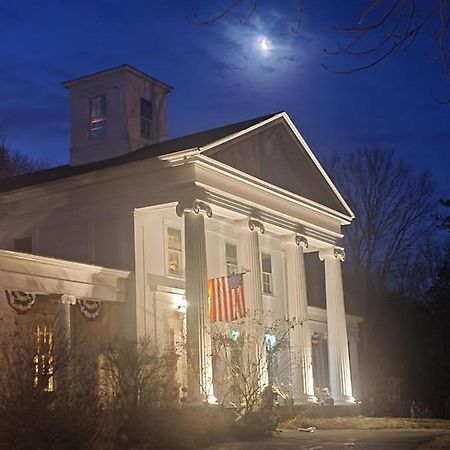 House Of 1833 Bed And Breakfast 미스틱 외부 사진